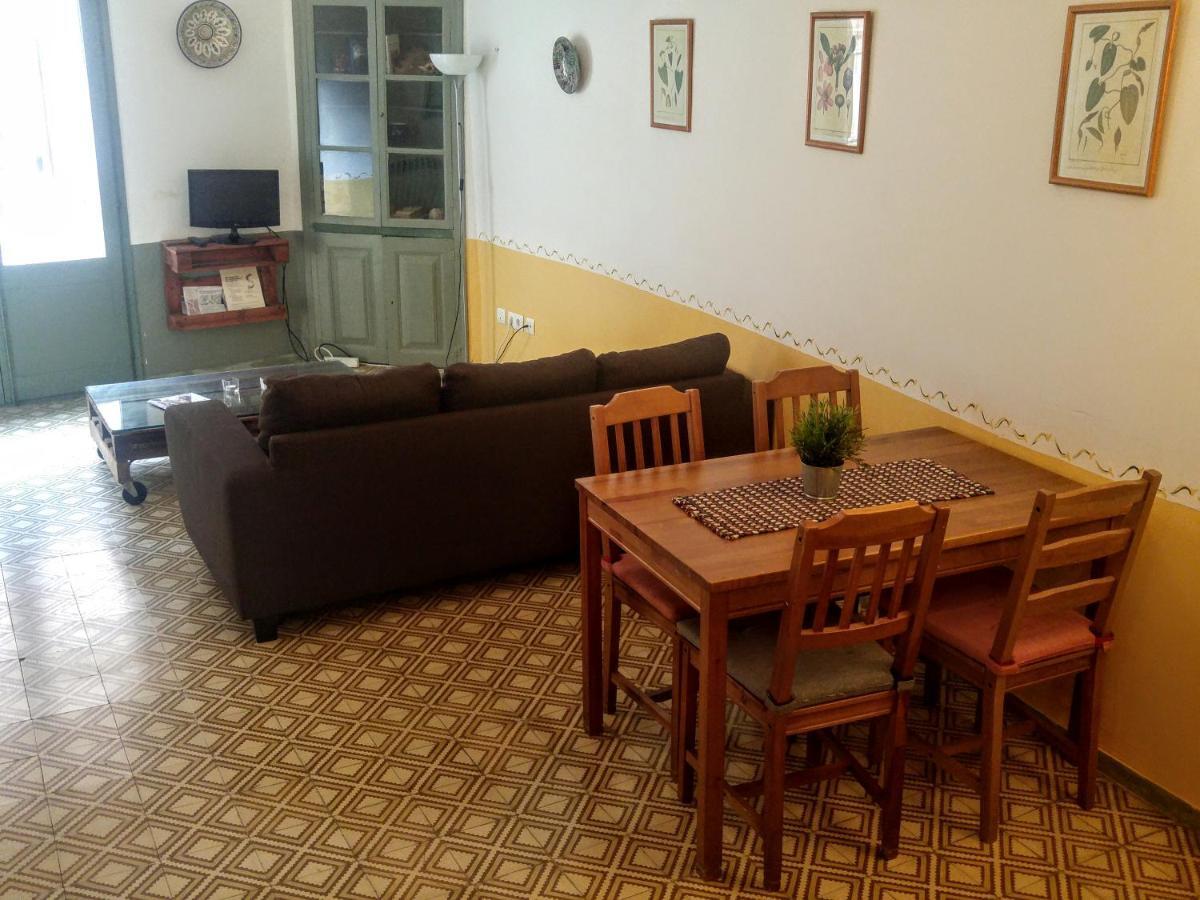 Apartamentos Saltarel-Lo バサルー エクステリア 写真