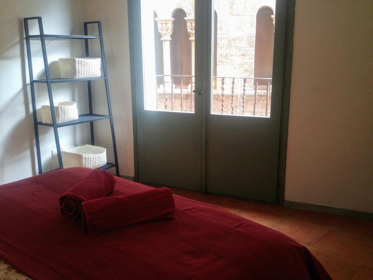 Apartamentos Saltarel-Lo バサルー エクステリア 写真